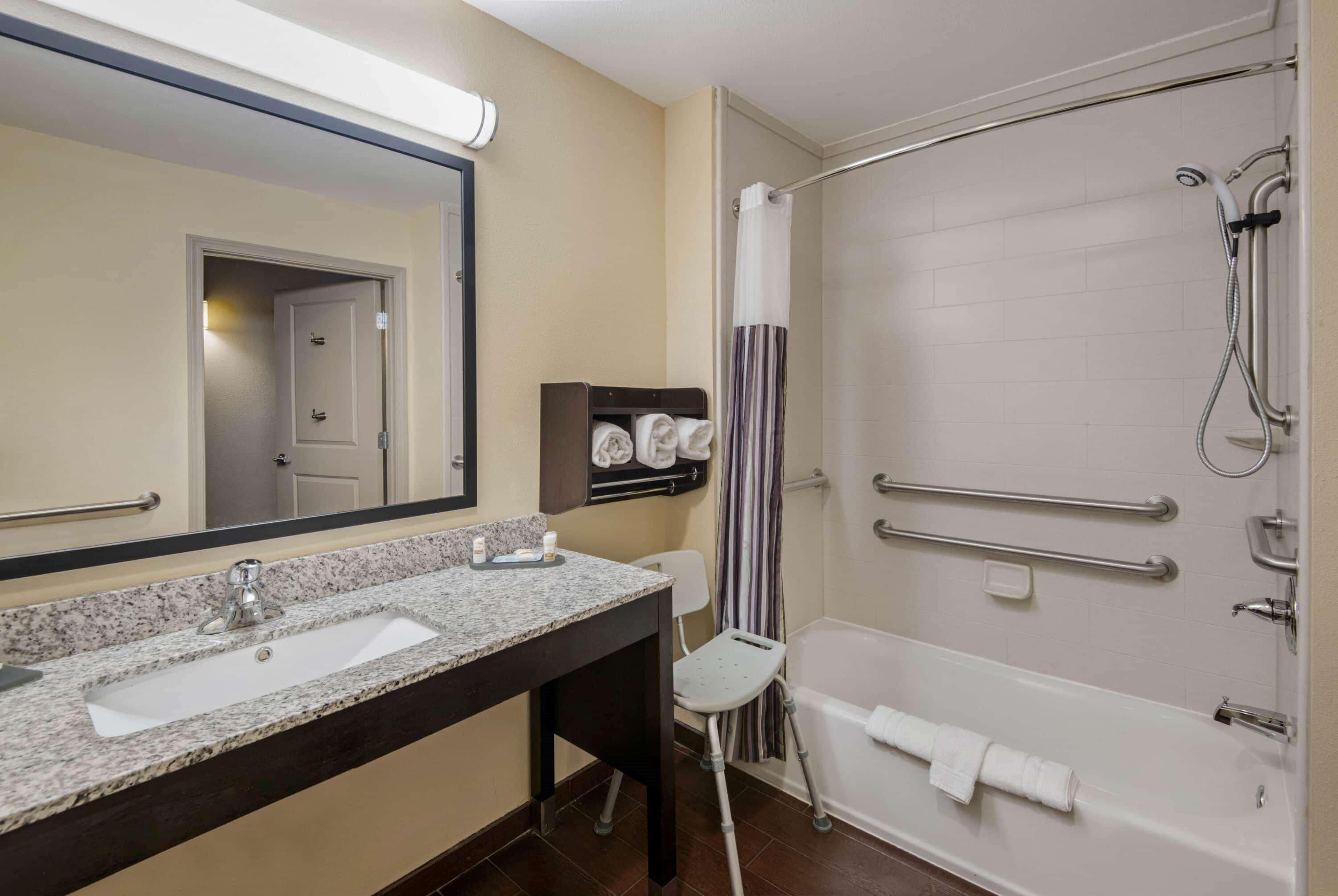La Quinta Inn & Suites By Wyndham Durant Buitenkant foto