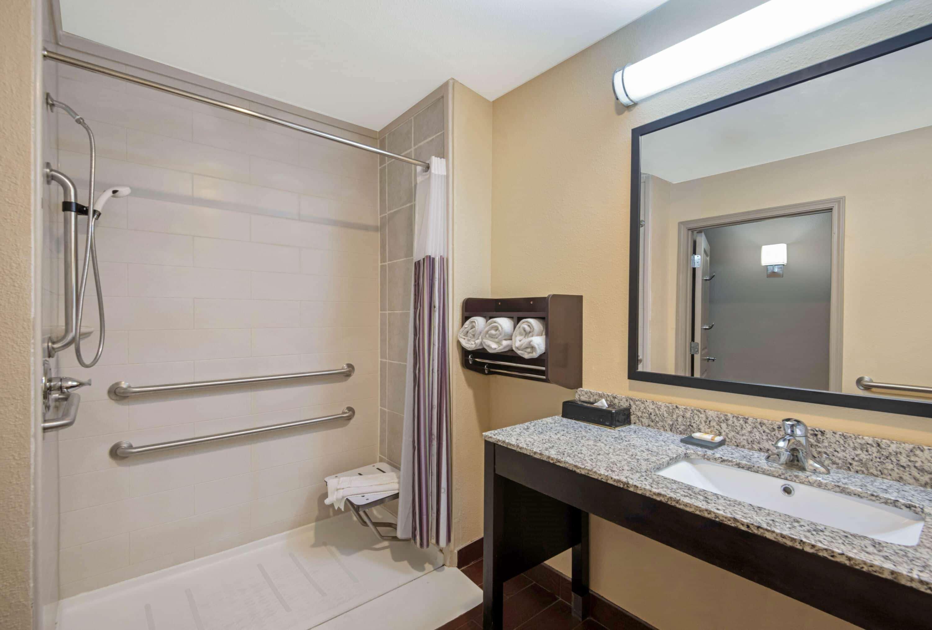 La Quinta Inn & Suites By Wyndham Durant Buitenkant foto